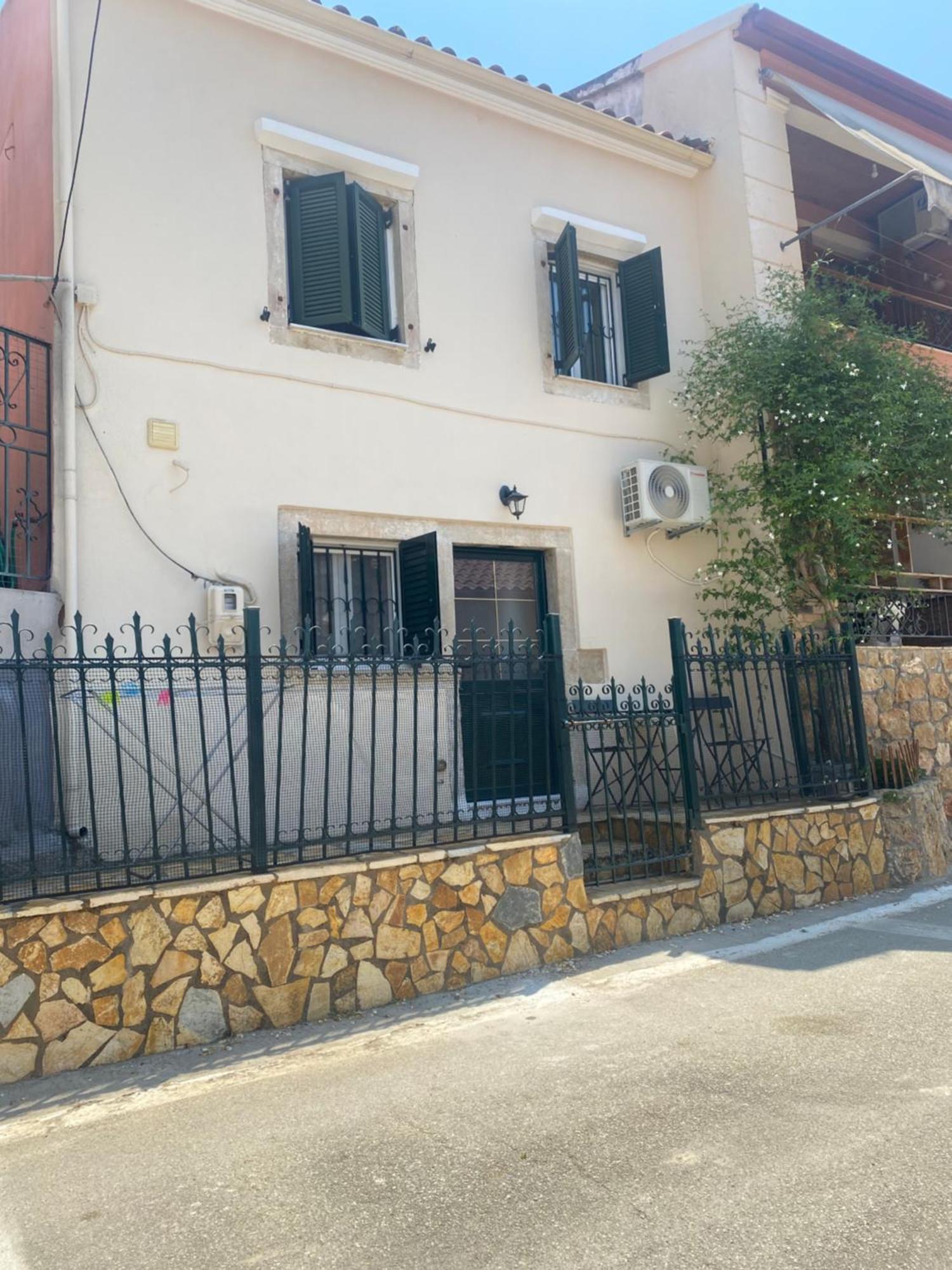 Little Apartment Valanio